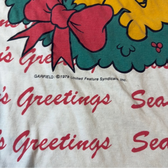 Vintage Garfield Christmas T-Shirt – Seasons Greetings sleep shirt 1978 - Picture 2 of 4